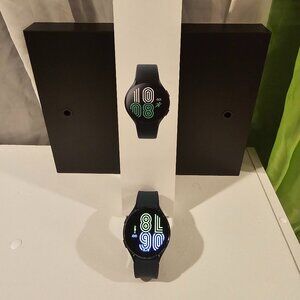 Samsung Galaxy Watch 4 - Pre-owned